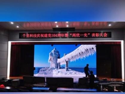 山城匠心 重庆摩博会舞美工厂的硬核浪漫